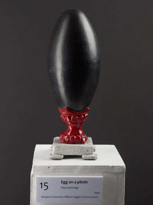 Egg on a plinth by Paul Gennings