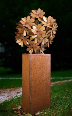 Flower Power by Melanie Rayski-Mati