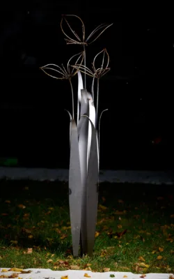 Flowers with Flax by Melanie Rayski-Mati