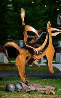 Giddy-up by Issa Ouattara