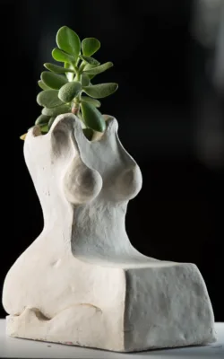 King's chair by Van Phu Le