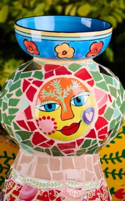 Lola Pinata by Sara Catena