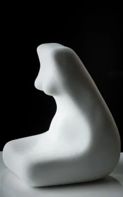 Seated figure by Peter Sanders